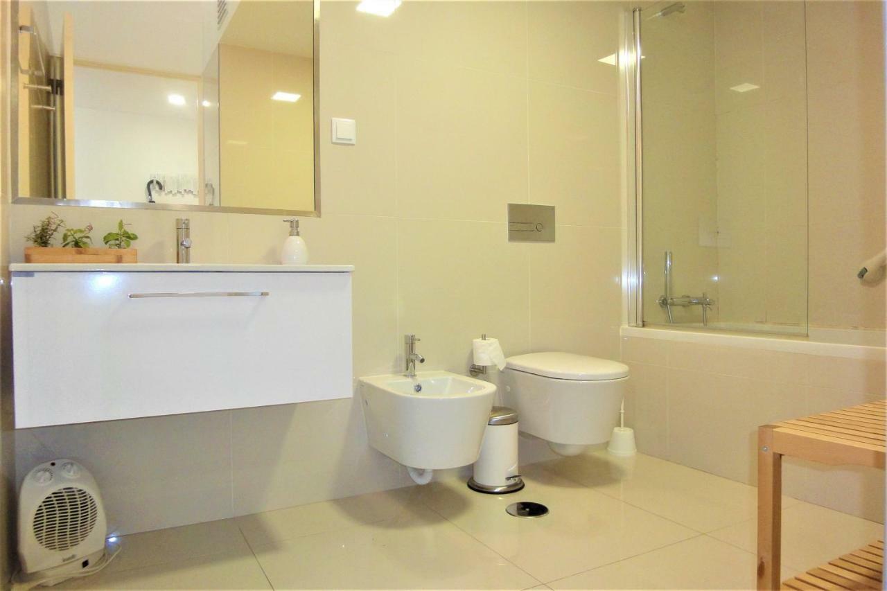 Porto Sunny Terrace Almada Apartment ภายนอก รูปภาพ